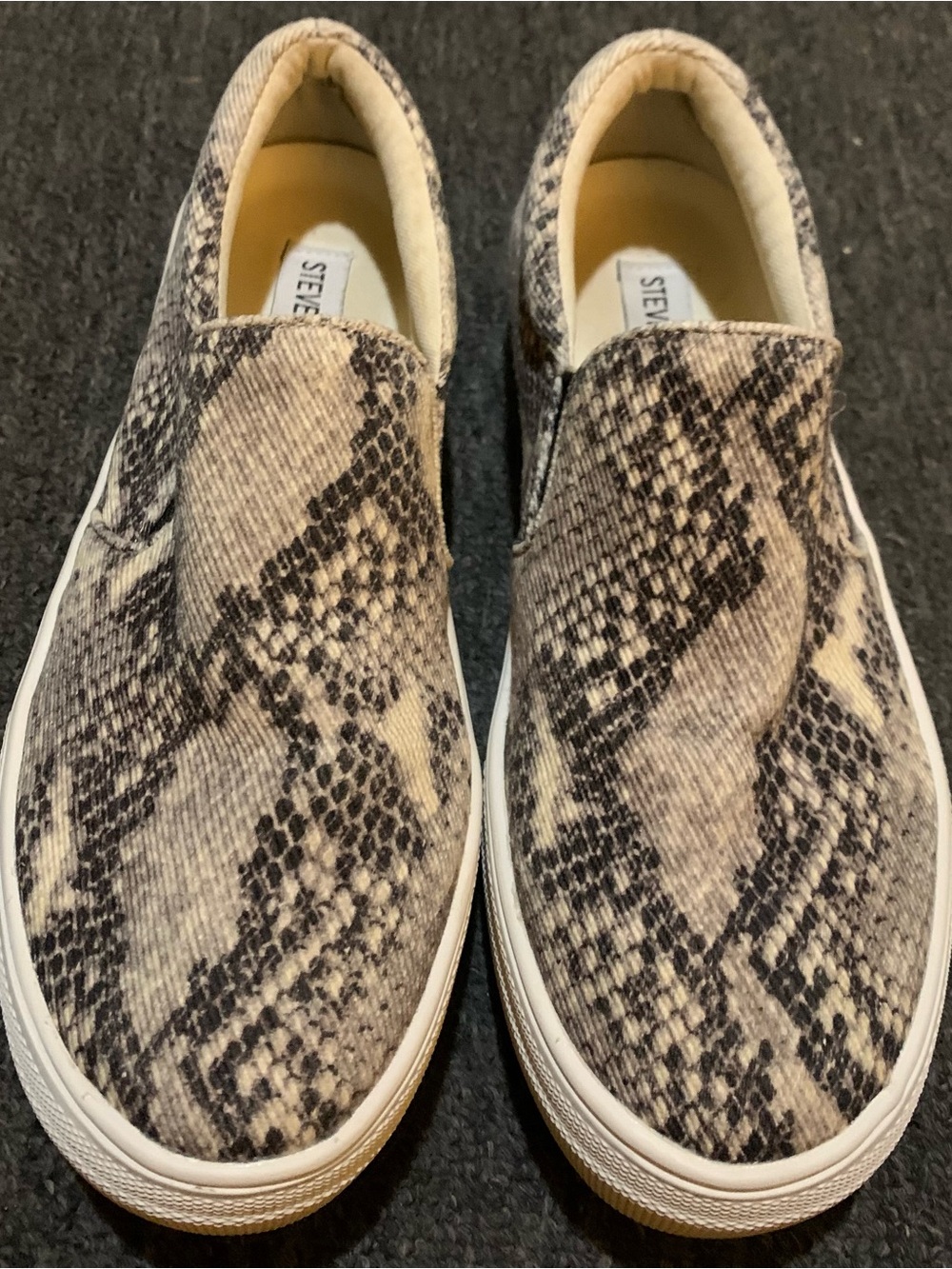 Women Steve Madden Gill Slip-on Sneakers Sz.6M